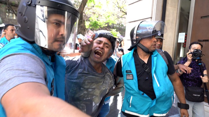 Ulises Fernández, uno de los detenidos en la marcha piquetera. Foto: Ale Bar