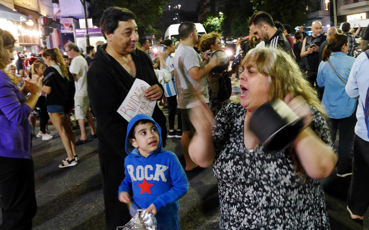 Cacerolazo contra el DNU de Milei en Boedo Foto:  Cecilia Profetico