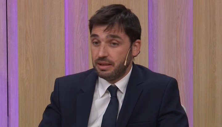 Para Ignacio Torres privatizar ahora YPF, sería "absurdo" porque  "vale menos de la mitad de lo que debería valer".