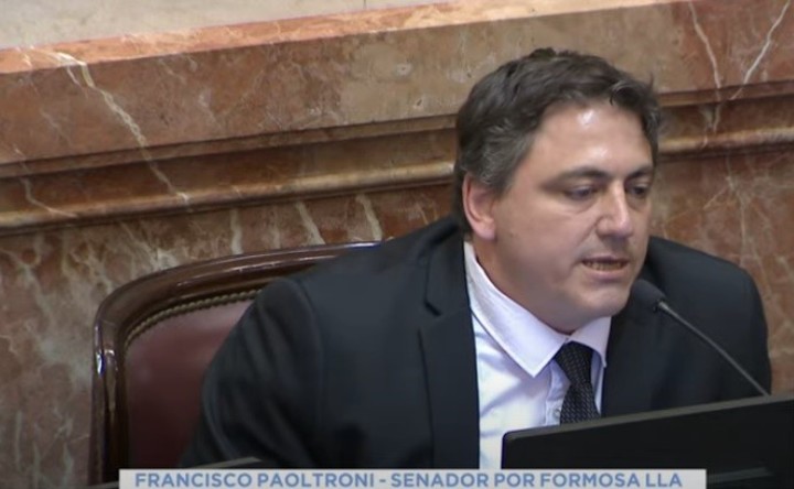 Francisco Paoltroni, el senador libertario que se quejó ante Victoria Villarruel. Captura de streaming