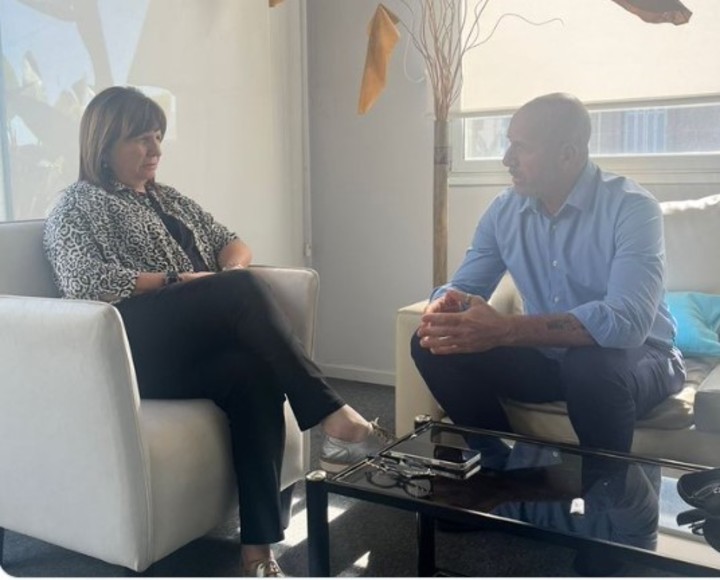 Patricia Bullrich, con Waldo Wolff, antes de asumir.