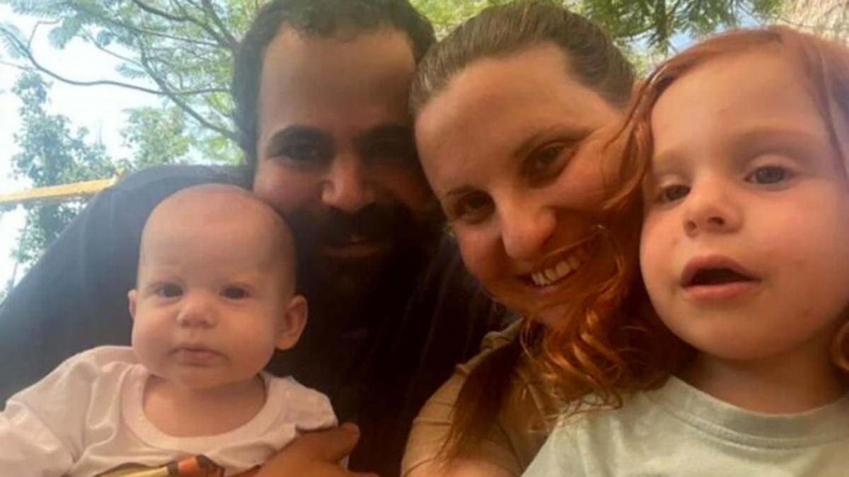 Kfir Bibas junto a su familia Foto Diario Filastin