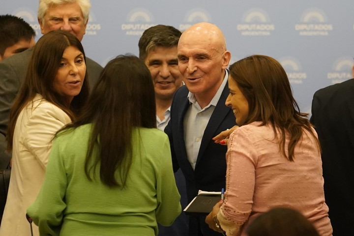 José Luis Espert en su asunción como presidente de la Comisión de Presupuesto en Diputados. Foto: Fernando de la Orden.