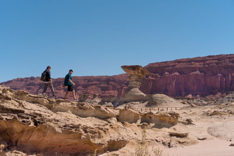 Las geoformas del "Valle de la Luna", atracción para los visitantes
