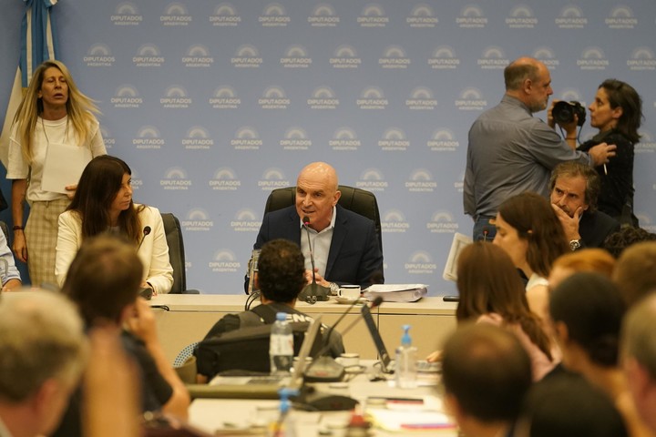 La Comisión que tratará la ley ómnibus. Foto: Fernando de la Orden.